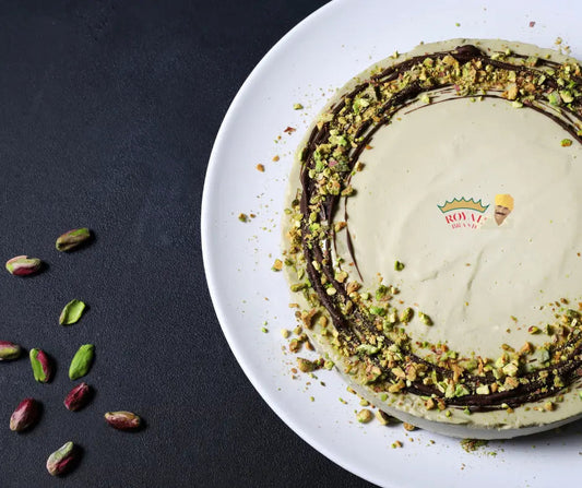 Sernik-baskijski-z-pistacjami-i-wodą-różaną-Przepis-na-sernik-krok-po-kroku Przyprawy, ekstrakt waniliowy, pasta waniliowa  i matcha Royal Brand