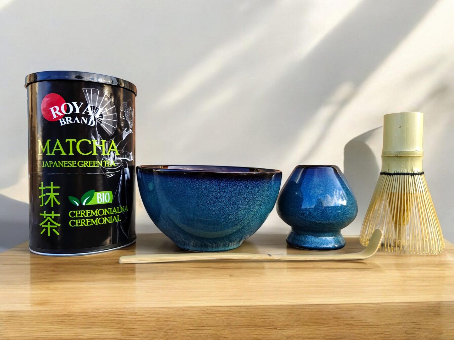 Zestaw startowy do herbaty matcha Bio 100g z piękną czarką miotełką i łyżką