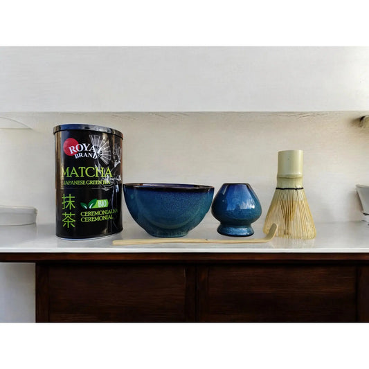 Zestaw startowy do herbaty matcha Bio 100g z piękną czarką miotełką i łyżką Royal Brand